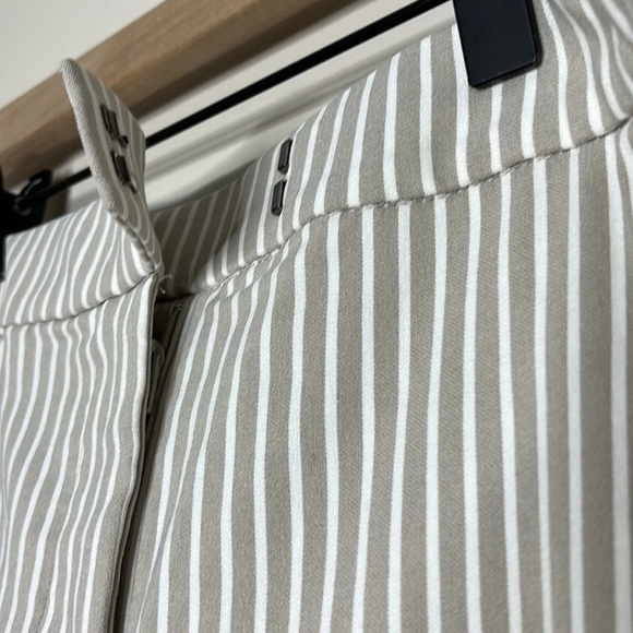 Lane Bryant NWT Madison Ankle white tan stripe no-gap elastic waistband size 18 - Picture 3 of 8